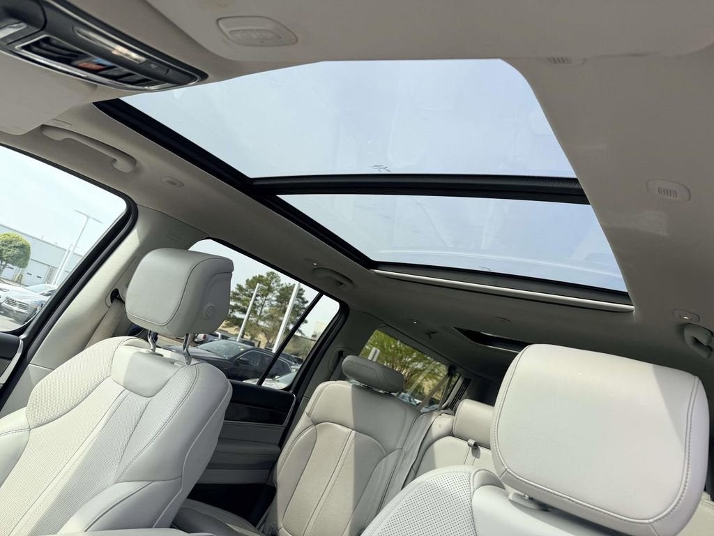 2024 Jeep Wagoneer L Base