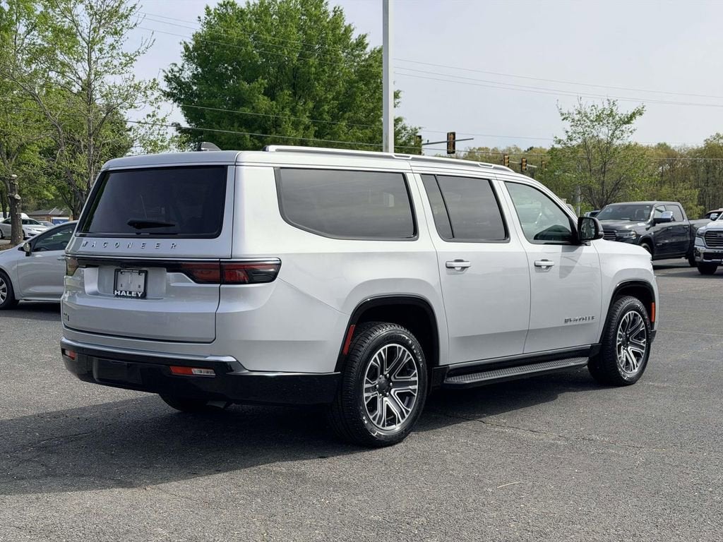 2024 Jeep Wagoneer L Base