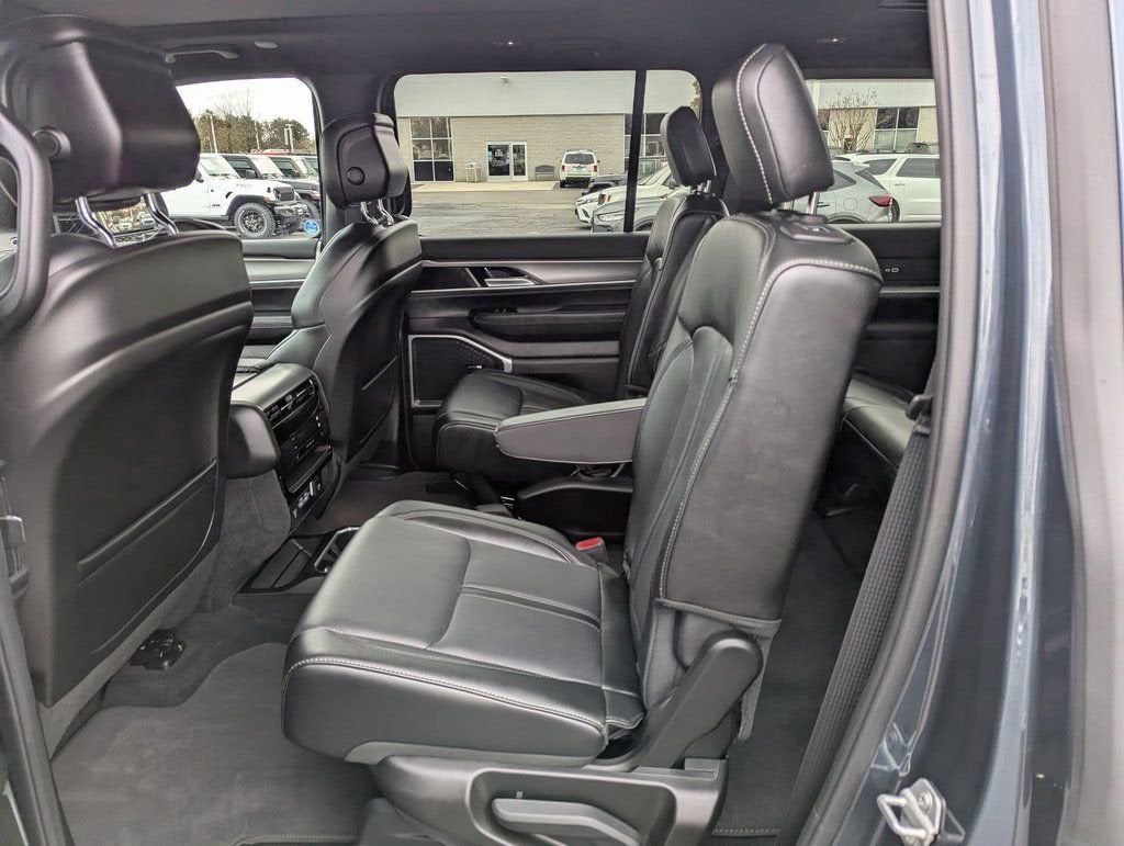 2025 Jeep Wagoneer Series II Overland