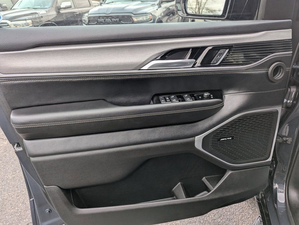 2025 Jeep Wagoneer Series II Overland