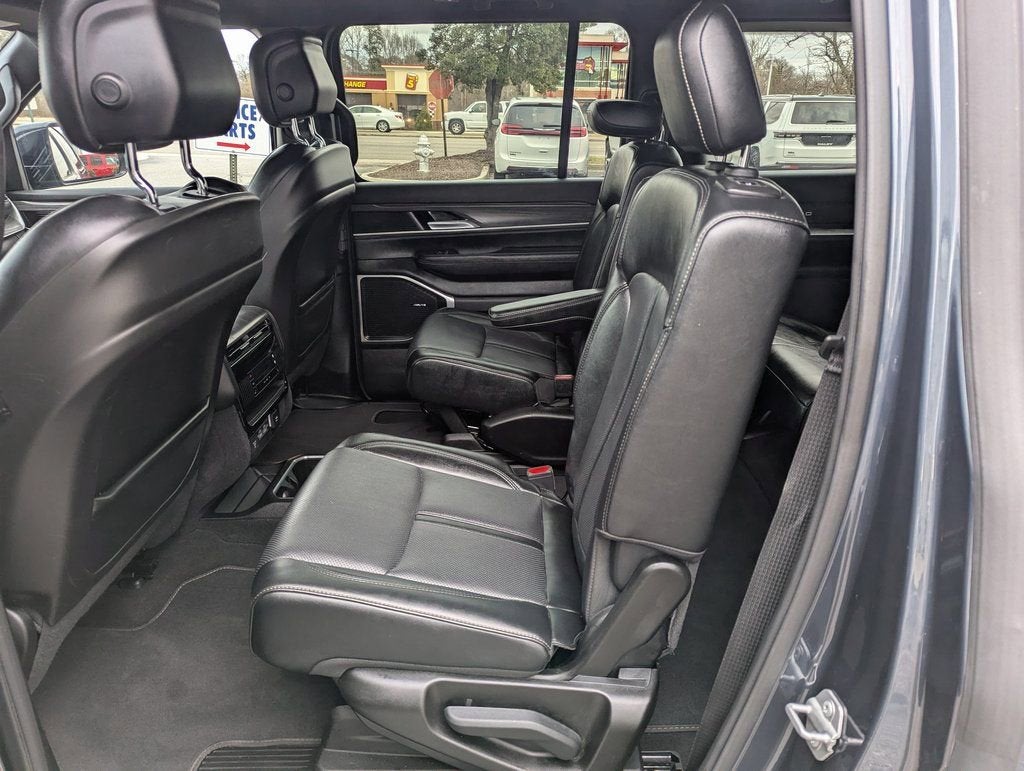 2024 Jeep Wagoneer Series II