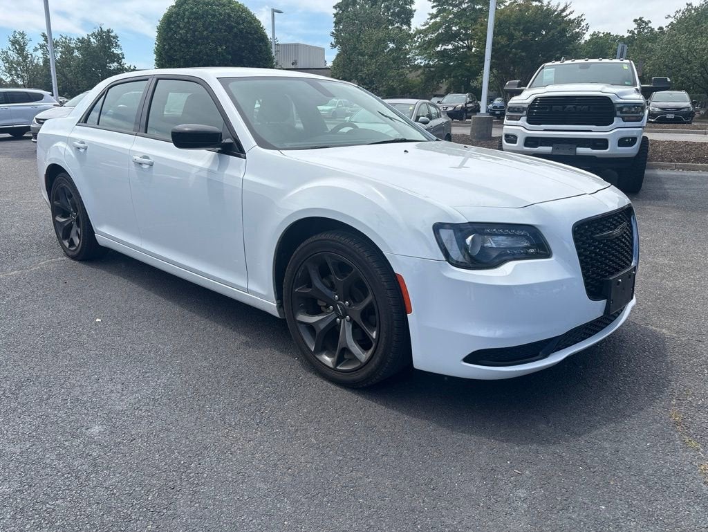 2023 Chrysler 300 Touring