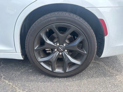 2023 Chrysler 300 Touring