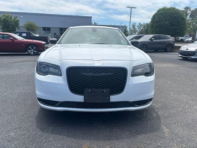 2023 Chrysler 300 Touring