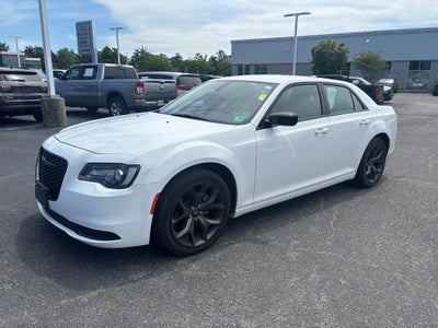 2023 Chrysler 300 Touring