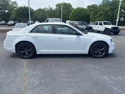 2023 Chrysler 300 Touring