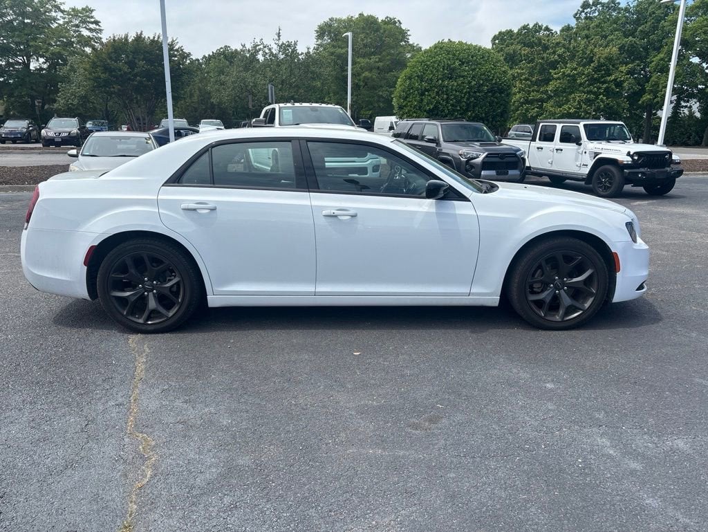 2023 Chrysler 300 Touring