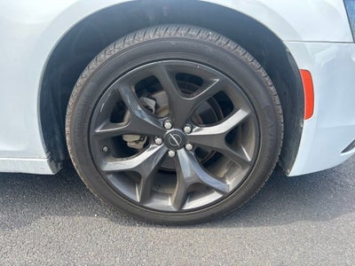 2023 Chrysler 300 Touring