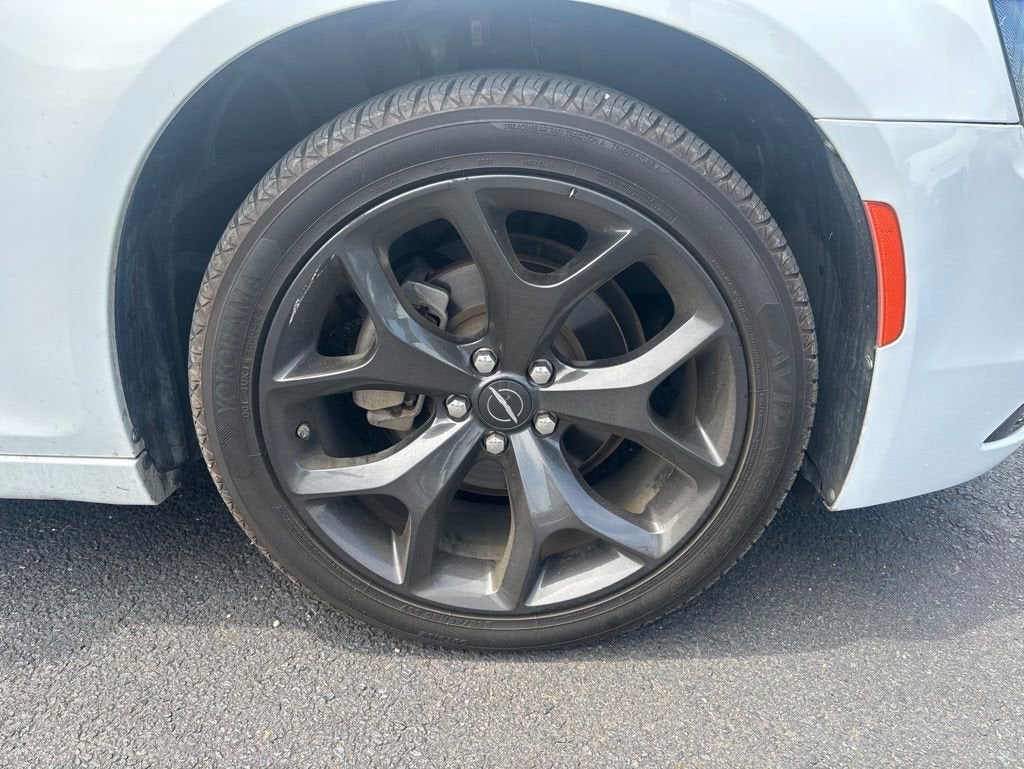 2023 Chrysler 300 Touring