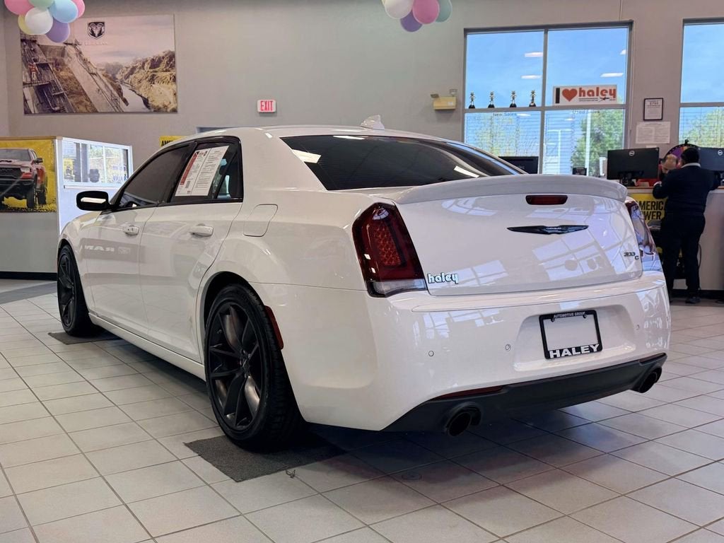 2023 Chrysler 300 300C