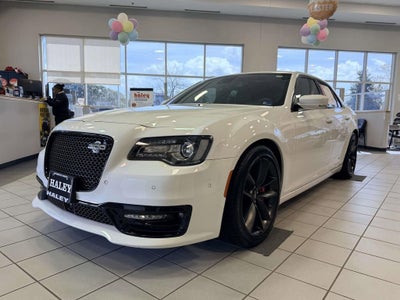 2023 Chrysler 300 300C