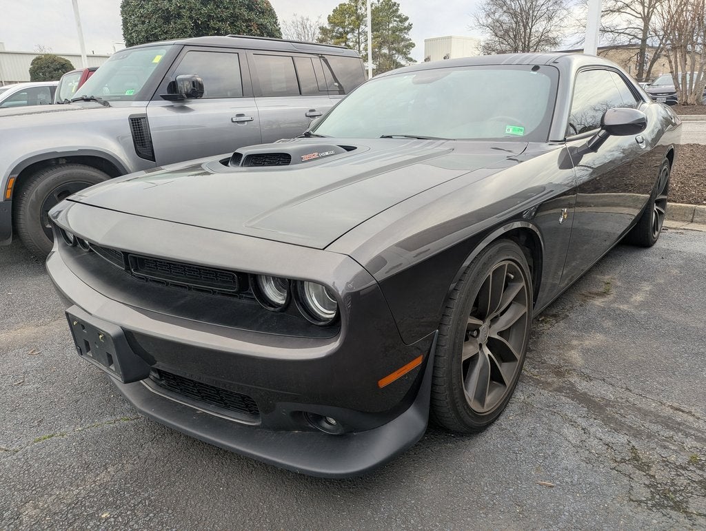 2016 Dodge Challenger 392 Hemi Scat Pack Shaker