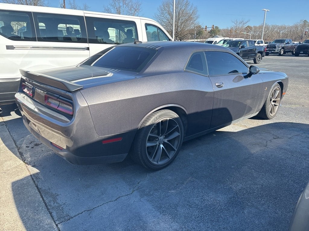 2016 Dodge Challenger 392 Hemi Scat Pack Shaker