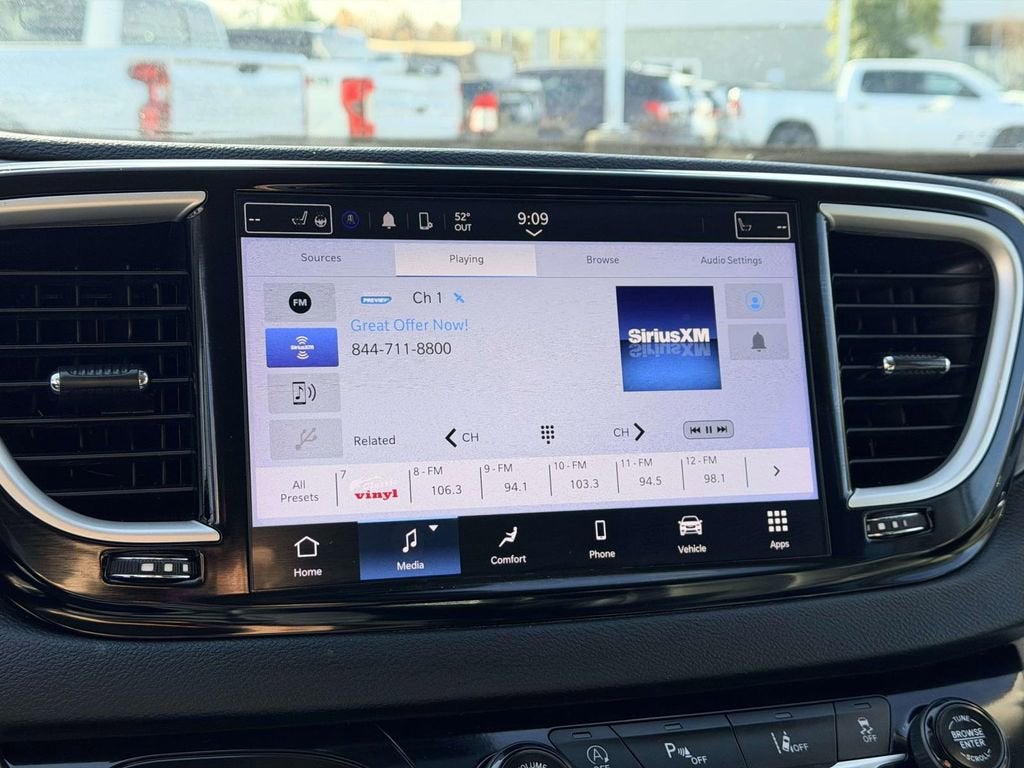 2024 Chrysler Pacifica Touring L