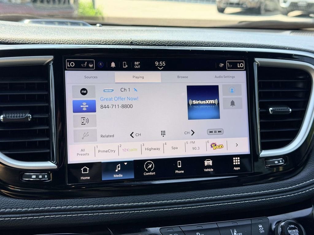 2023 Chrysler Pacifica Hybrid Touring L