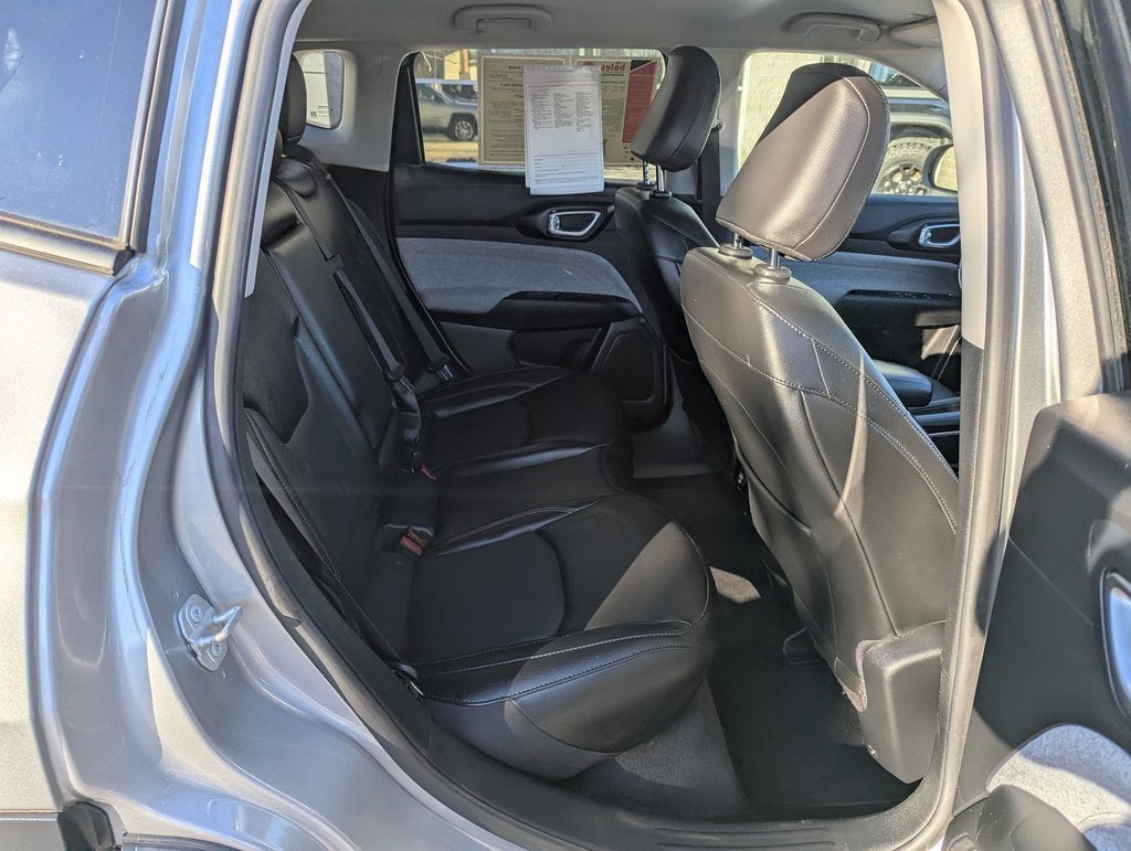 2022 Jeep Compass Latitude Lux