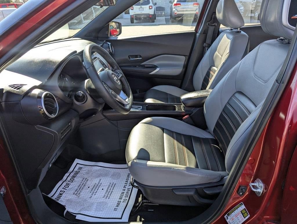 2023 Nissan Kicks SR