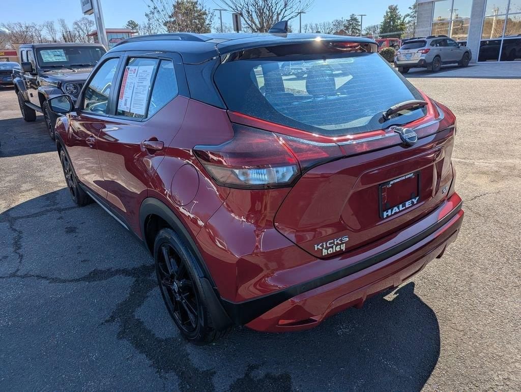 2023 Nissan Kicks SR