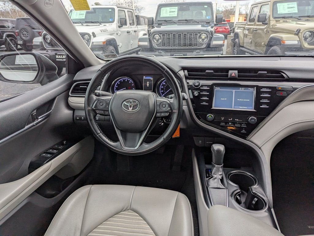 2019 Toyota Camry SE