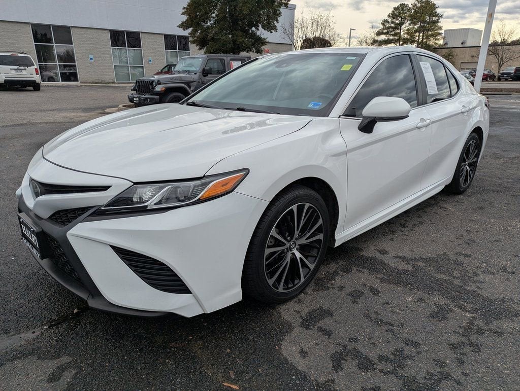 2019 Toyota Camry SE