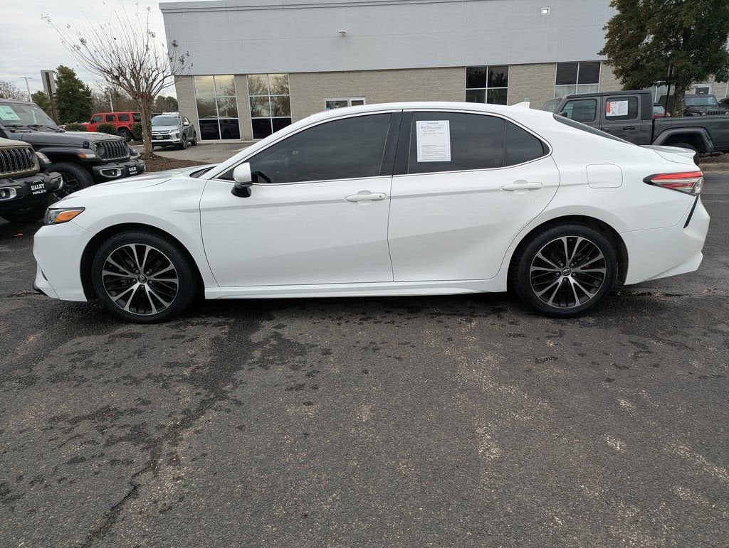 2019 Toyota Camry SE