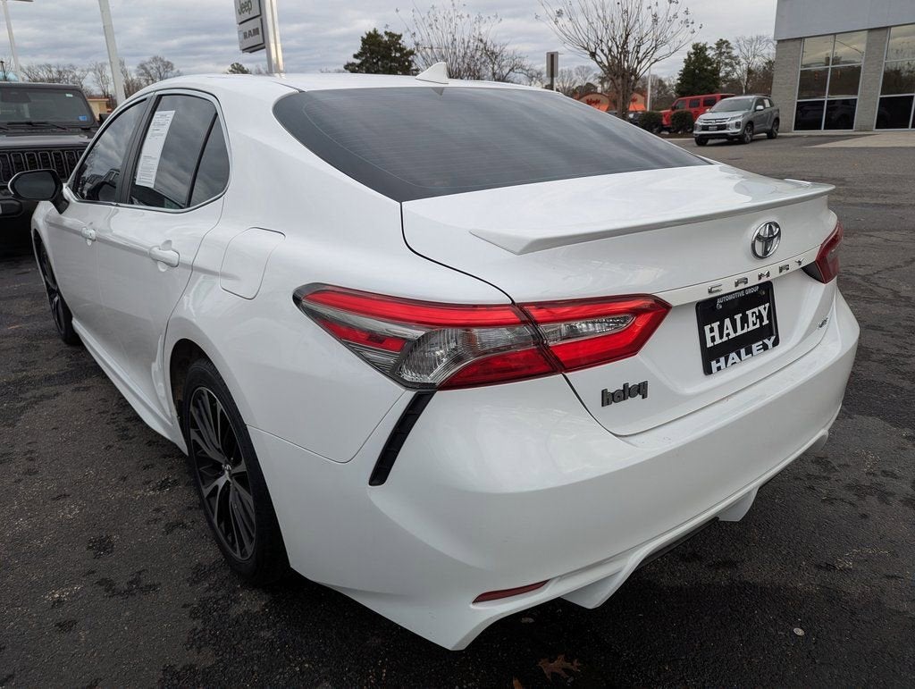 2019 Toyota Camry SE