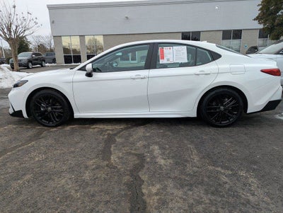 2025 Toyota Camry SE