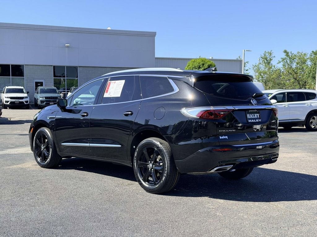 2023 Buick Enclave Essence