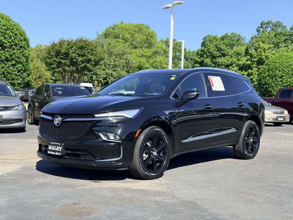 2023 Buick Enclave Essence