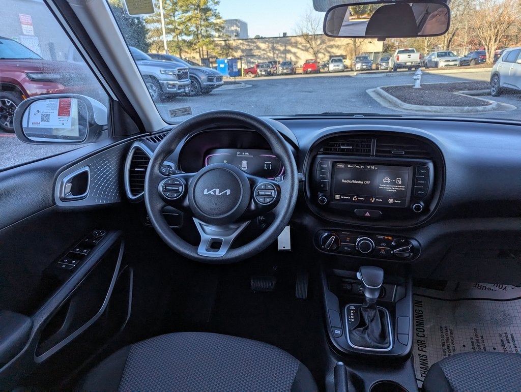 2024 Kia Soul LX