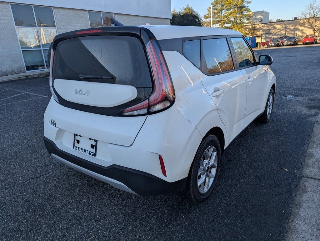 2024 Kia Soul LX